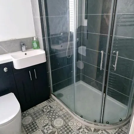 The White House Проживание в семье Барроу-ин-Фернесс