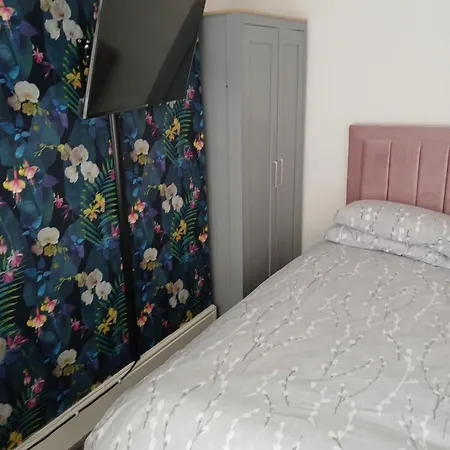 Проживание в семье The White House Барроу-ин-Фернесс